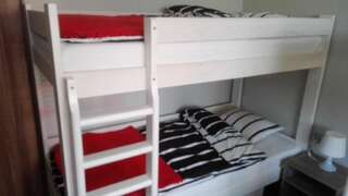 Гостевой дом B&M Guesthouse Освенцим Family Room with Bunk Beds (5 Adults)-3